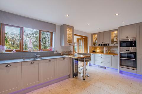 5 bedroom detached house for sale, Lakeside View, Penistone