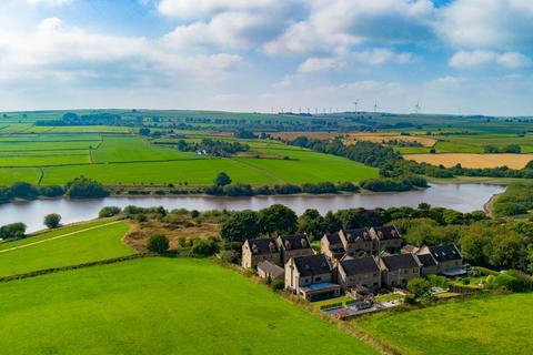 5 bedroom detached house for sale, Lakeside View, Penistone