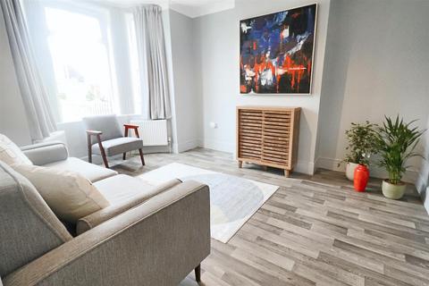 109 Beccles Road, Lowestoft, NR33 8QU