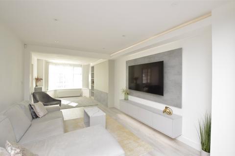 4 bedroom semi-detached house for sale, Tewkesbury Gardens, LONDON NW9