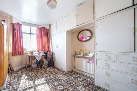 22 Parkthorne Drive, Harrow, HA2 7BU