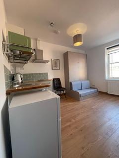 1 bedroom flat to rent, Grafton Road, London