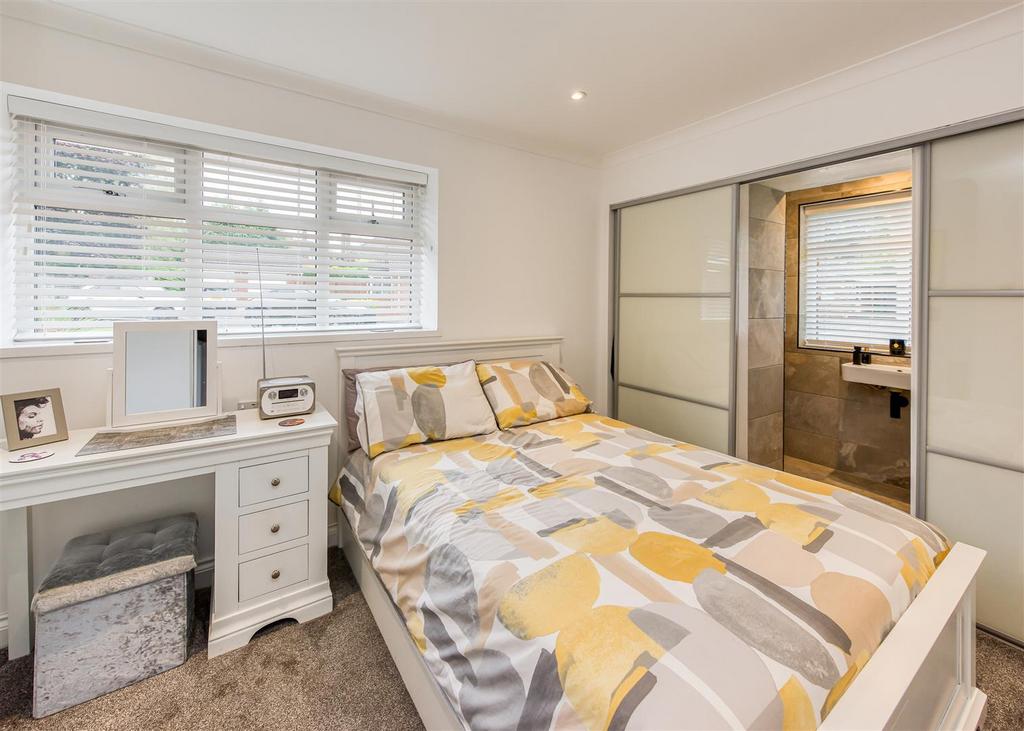 7 Finchdene Grove-Bedroom 1 B.jpg