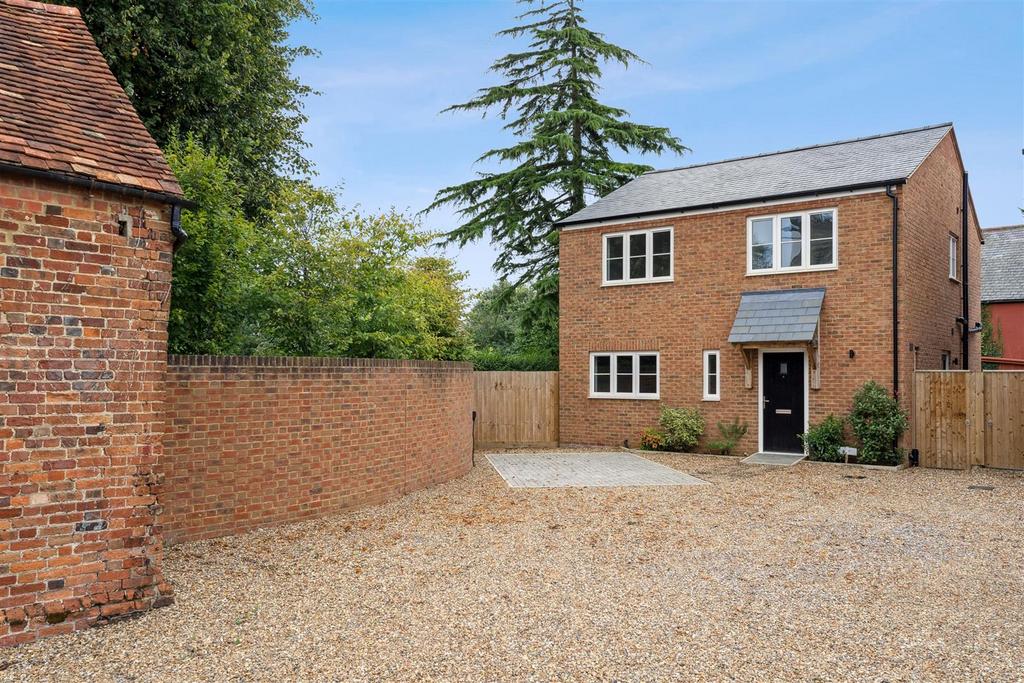 The Pines, Whitchurch
