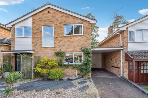 4 bedroom detached house for sale, Chiltern Gardens, Leighton Buzzard, Bedfordshire