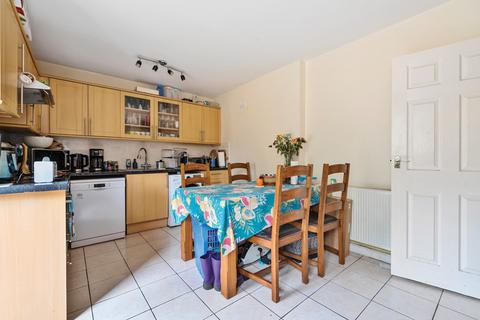 33 Hazel Crescent, Reading, RG2 7ND