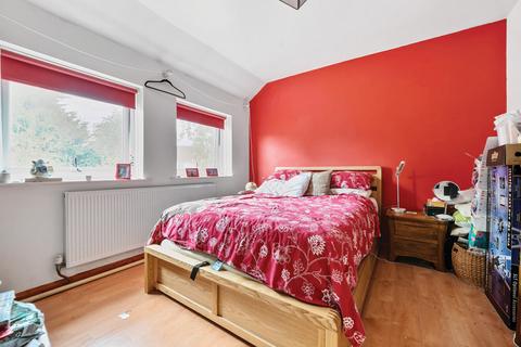 33 Hazel Crescent, Reading, RG2 7ND