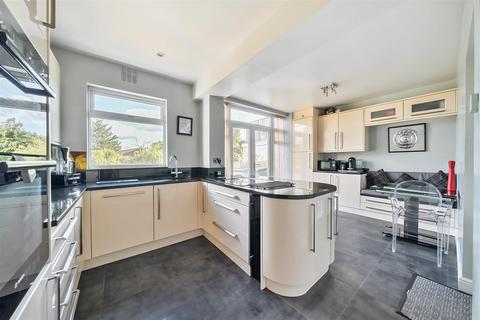 5 bedroom semi-detached house for sale, Hillside Gardens, Edgware