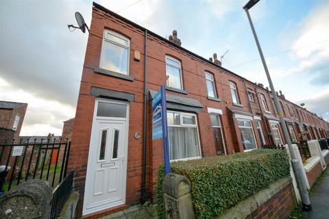 2 bedroom end of terrace house to rent, First Avenue, Springfield, Wigan, WN6 7AZ