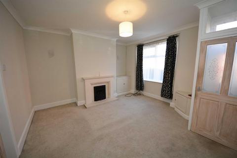 2 bedroom end of terrace house to rent, First Avenue, Springfield, Wigan, WN6 7AZ