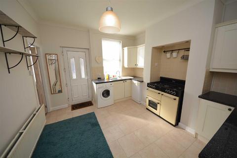 2 bedroom end of terrace house to rent, First Avenue, Springfield, Wigan, WN6 7AZ