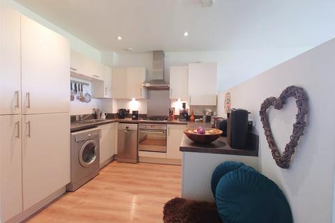 19, Deck Court Tentelow Lane, Southall, UB2 4FD