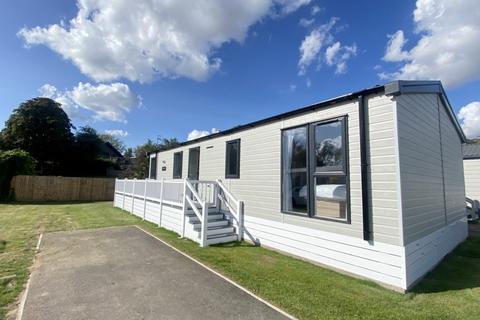 2 bedroom lodge for sale, Felixstowe Beach Holiday Park