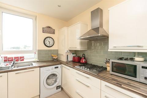 4 bedroom flat to rent, St Johns Road, Edinburgh, EH12