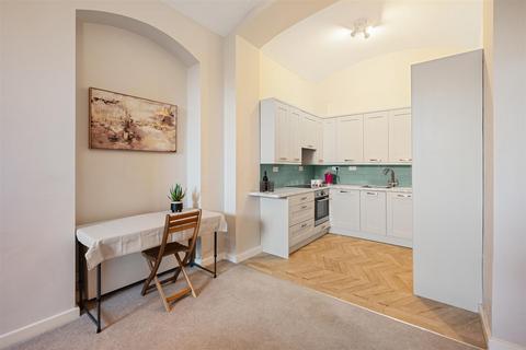 2 bedroom apartment for sale, Monkgate, York, YO31 7NS