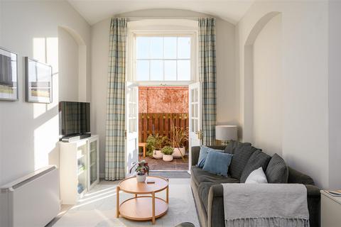 2 bedroom apartment for sale, Monkgate, York, YO31 7NS