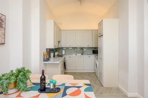 2 bedroom apartment for sale, Monkgate, York, YO31 7NS