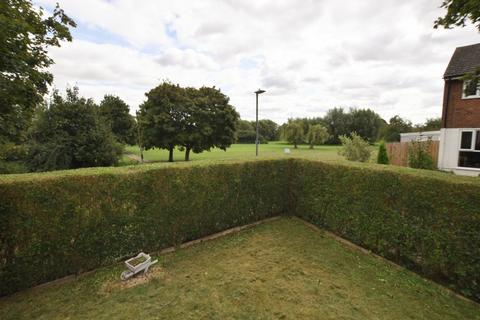 3 bedroom end of terrace house to rent, Carroll Close, Newport Pagnell