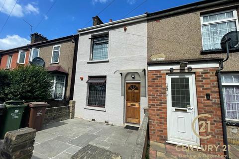 3 bedroom end of terrace house for sale, Movers Lane