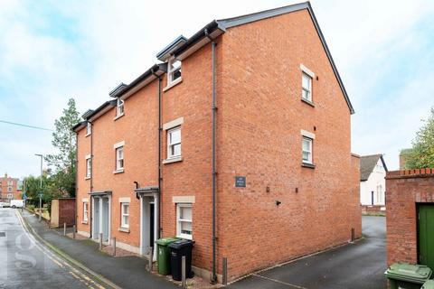 4 bedroom townhouse to rent, Ferrers Street, Hereford