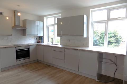 4 bedroom property to rent, Ponsford Road, Bristol BS4