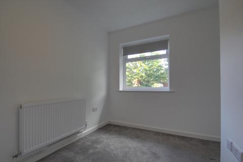 2 bedroom flat to rent, Tettenhall Road, Wolverhampton