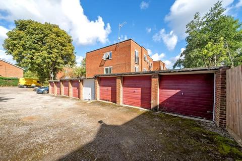 16 Crown Walk, Wembley, HA9 8HU