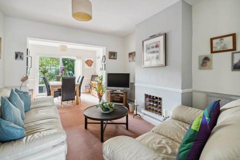 3 bedroom semi-detached house for sale, Chiltern Avenue, Bushey