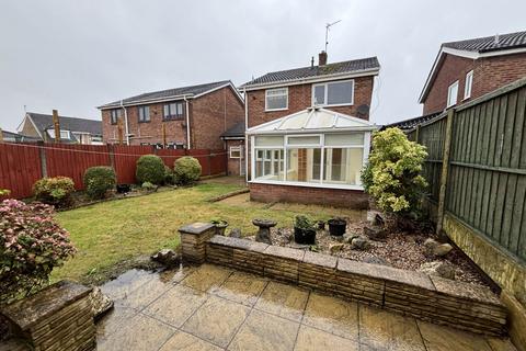 3 bedroom detached house to rent, Hawke Green, Huyton