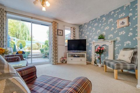 2 bedroom end of terrace house for sale, Devonport Close, Brockhill, Redditch B97 6TQ