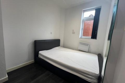 2 bedroom flat to rent, Brays Lane, Coventry, CV2