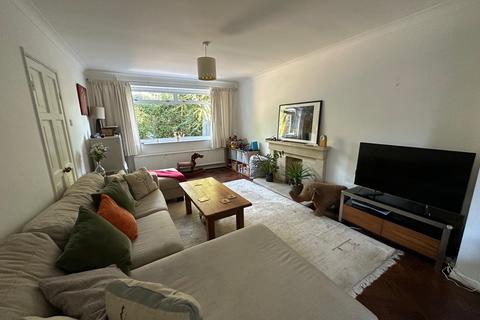 4 bedroom detached house for sale, Gaston Way, Shepperton TW17