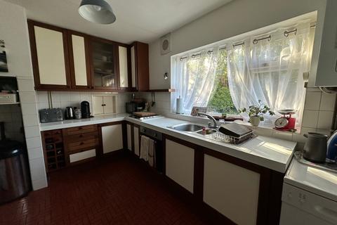 undefined, Gaston Way, Shepperton TW17