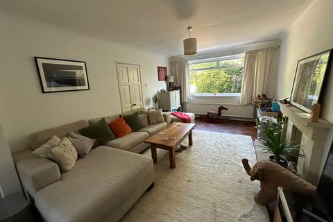 undefined, Gaston Way, Shepperton TW17
