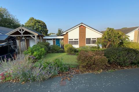 3 bedroom detached bungalow to rent, Ridge Hill Brighouse, HD6 3UT