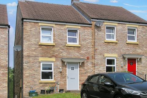 3 bedroom semi-detached house to rent, Burrium Gate, Usk NP15