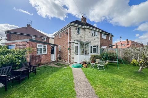 2 bedroom semi-detached house for sale, Chestnut Drive, Hereford, HR2