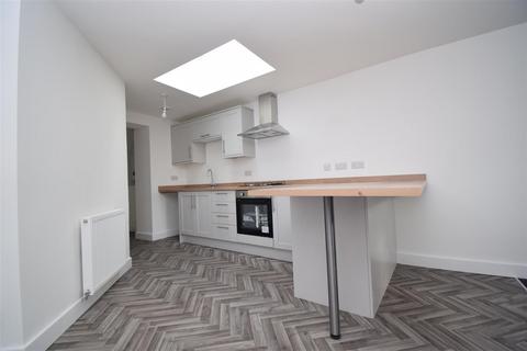 1 bedroom flat to rent, 29 Dale Street, Ossett WF5