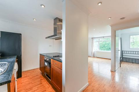 3 bedroom maisonette to rent, Challice Way, Brixton, London, SW2