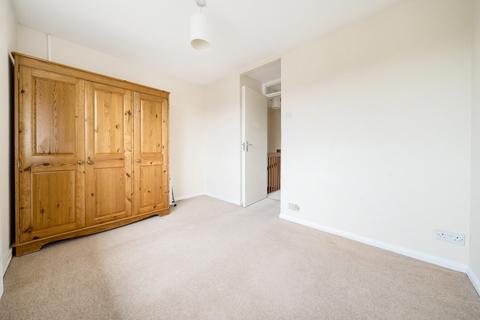 2 Colburn Crescent, Guildford, GU4 7YZ