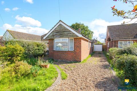 3 bedroom bungalow for sale, Quakers Way, Guildford GU3