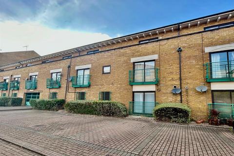 2 bedroom maisonette for sale, London SE16