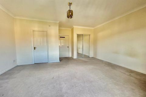 74 Plover Way, London, SE16 7TT