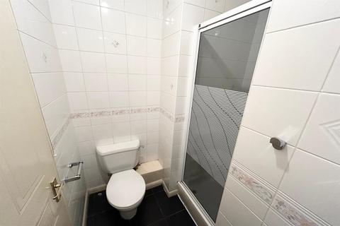 74 Plover Way, London, SE16 7TT