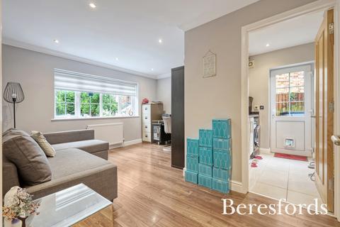 8 Gablefields, Sandon, Chelmsford, CM2 7SP