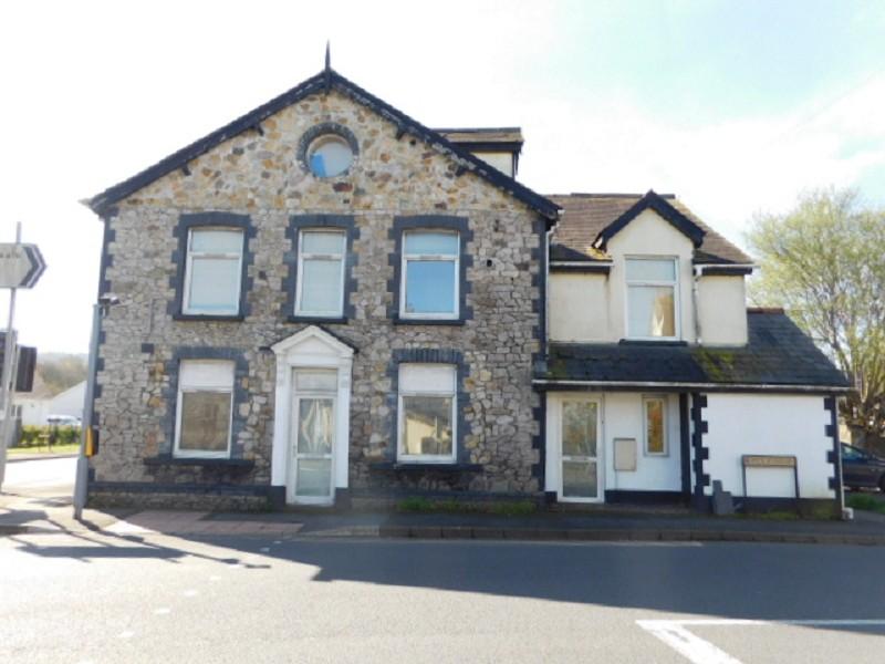 Heol Cennen, Ffairfach, Llandeilo... 2 bed flat to rent £550 pcm (£