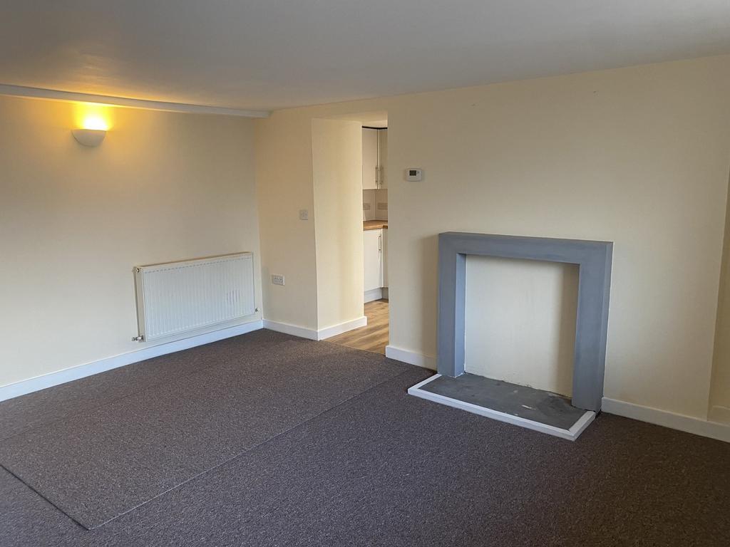 Heol Cennen, Ffairfach, Llandeilo... 2 bed flat to rent £550 pcm (£