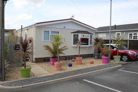 2 bedroom mobile home for sale, Medina Park, Folly Lane, Whippingham