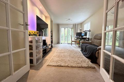 2 bedroom ground floor maisonette for sale, Northcroft, Shenley Lodge, Milton Keynes, MK5