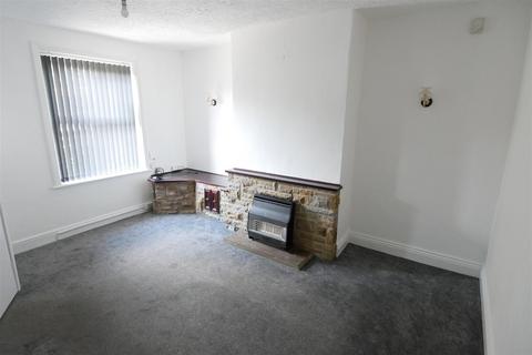 2 bedroom terraced house to rent, Zoar Street, Morley